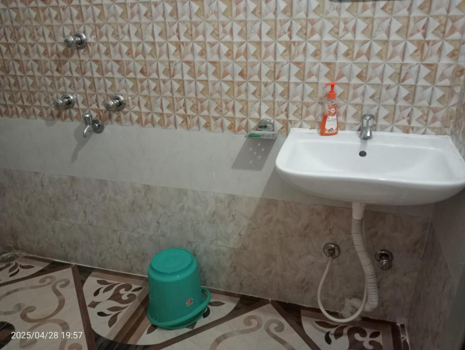 Hotel Vishwa Residency Патна Номер фото