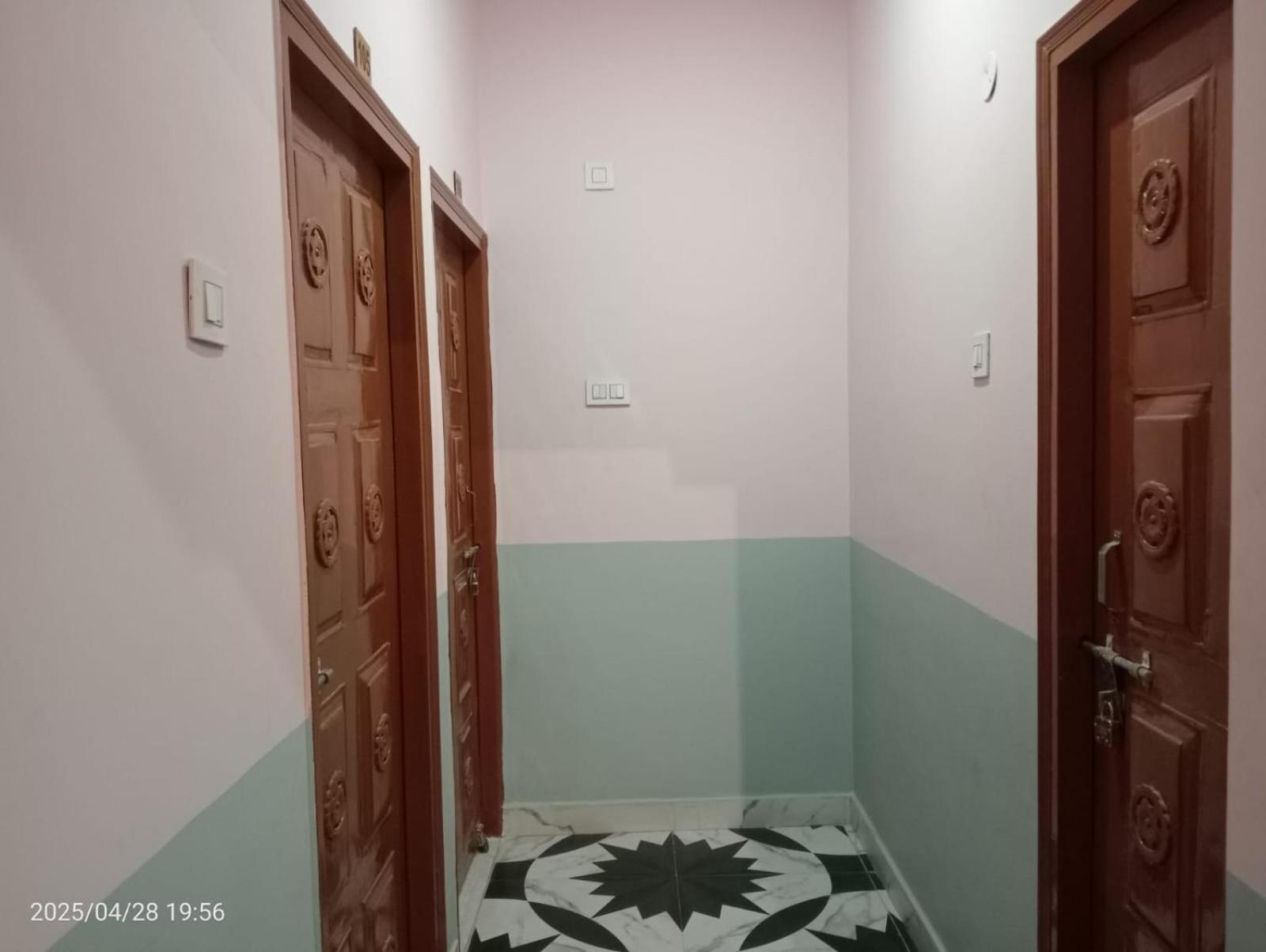 Hotel Vishwa Residency Патна Экстерьер фото